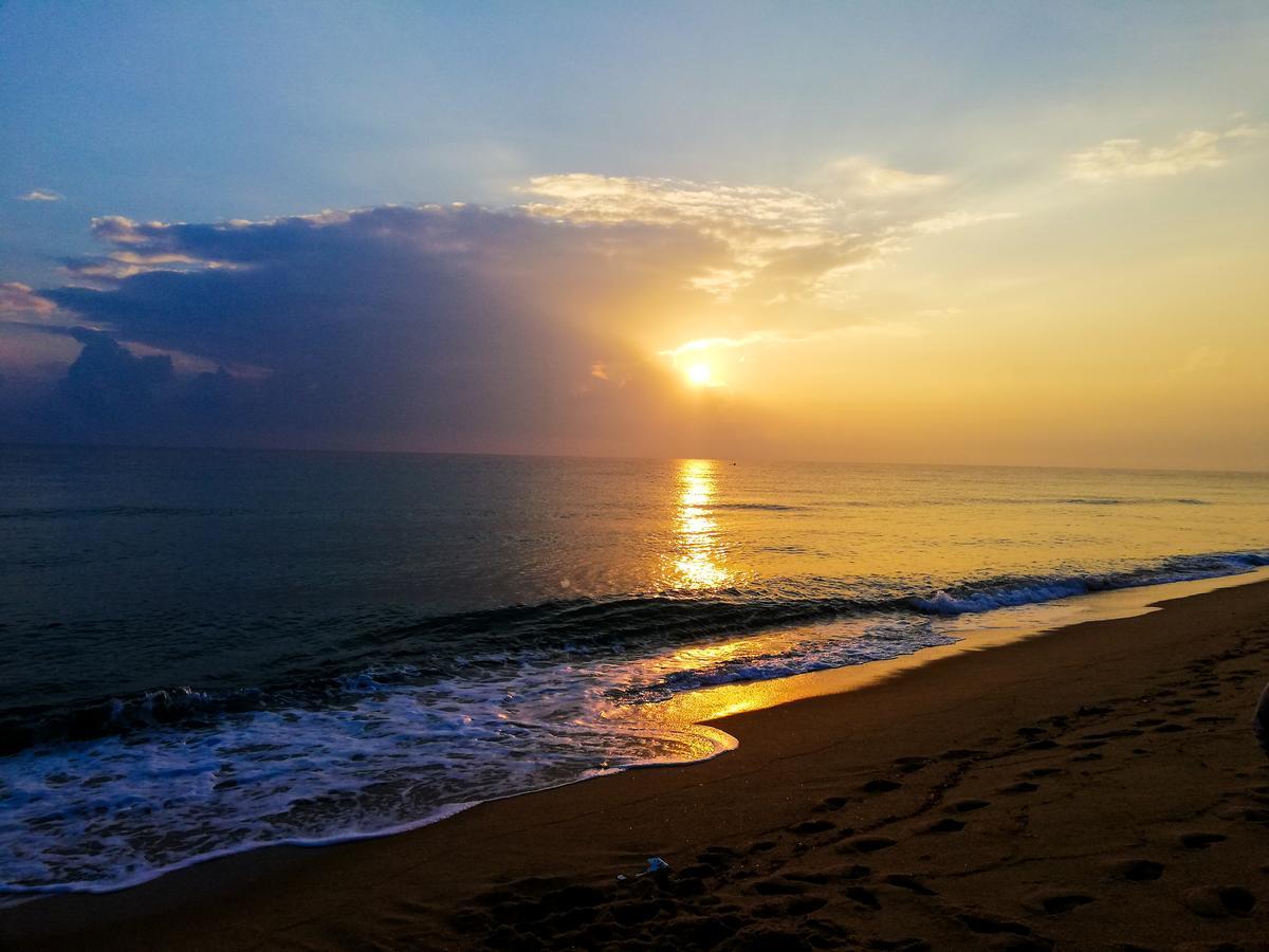 Kunam Beach Rest Inn Batticaloa Exterior foto