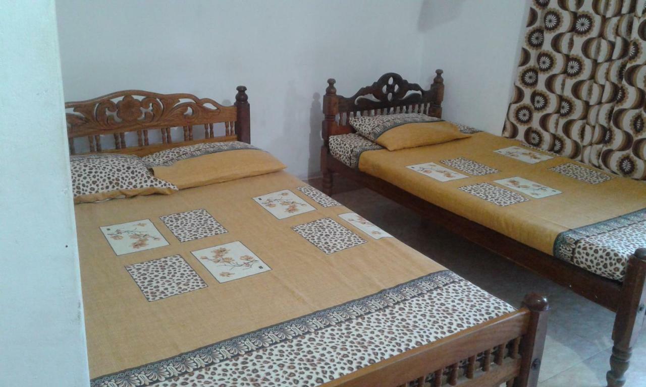Kunam Beach Rest Inn Batticaloa Exterior foto