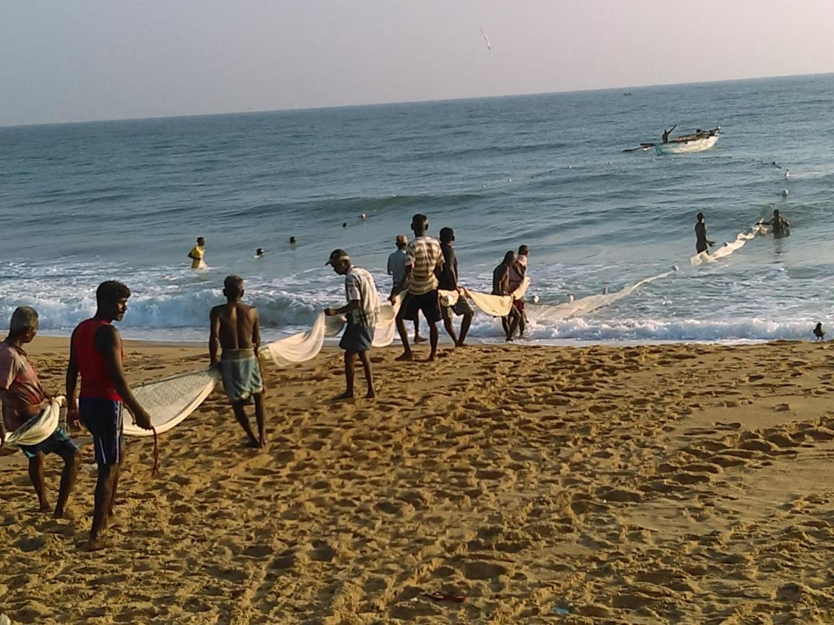 Kunam Beach Rest Inn Batticaloa Exterior foto